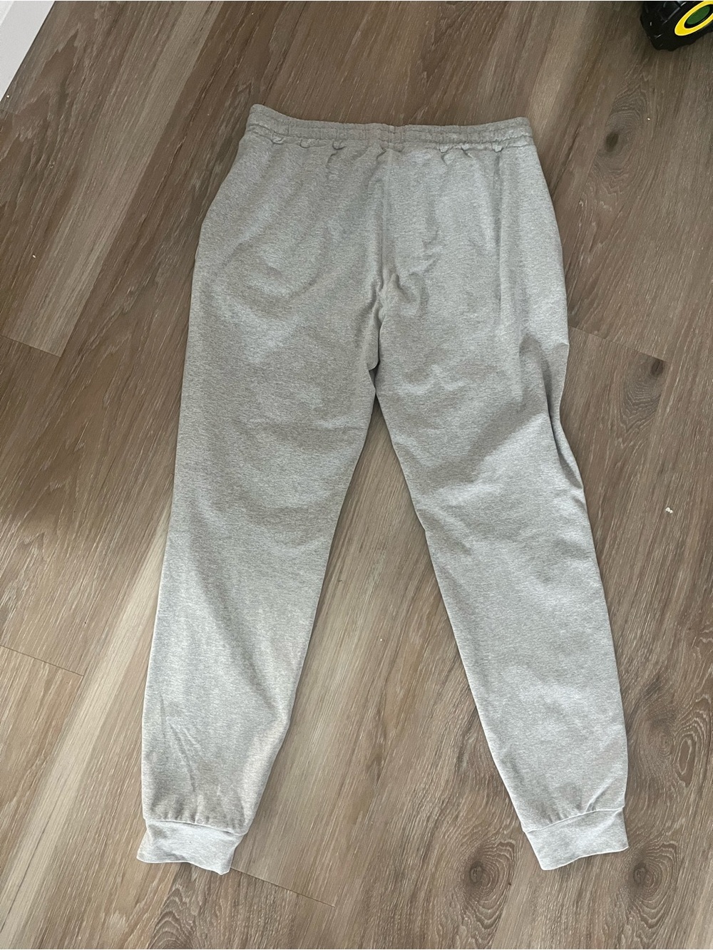 Vuori Performance Jogger Size Medium - Picture 7 of 7
